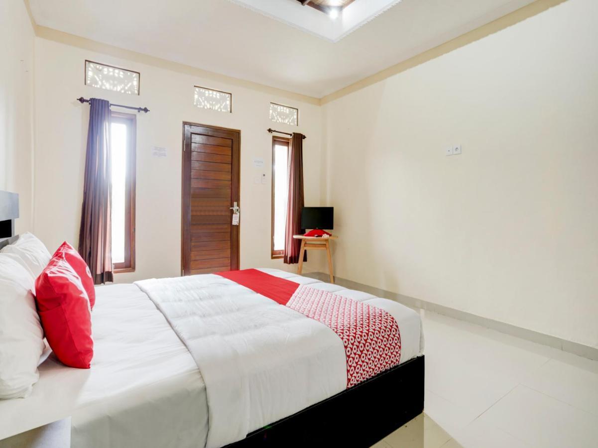 Oyo 90711 Blembong Homestay Jimbaran Kültér fotó